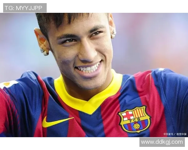 哪位足球明星在场上专注表现与场外魅力兼具令人心动的魅力之选